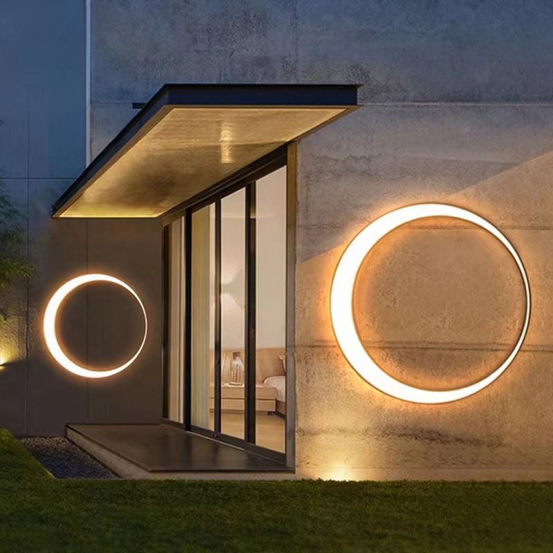 モダンな屋外パティオライト月型IP65防水ステンレス鋼製丸型 - Outdoor Lighting Amazon のレビューと価格