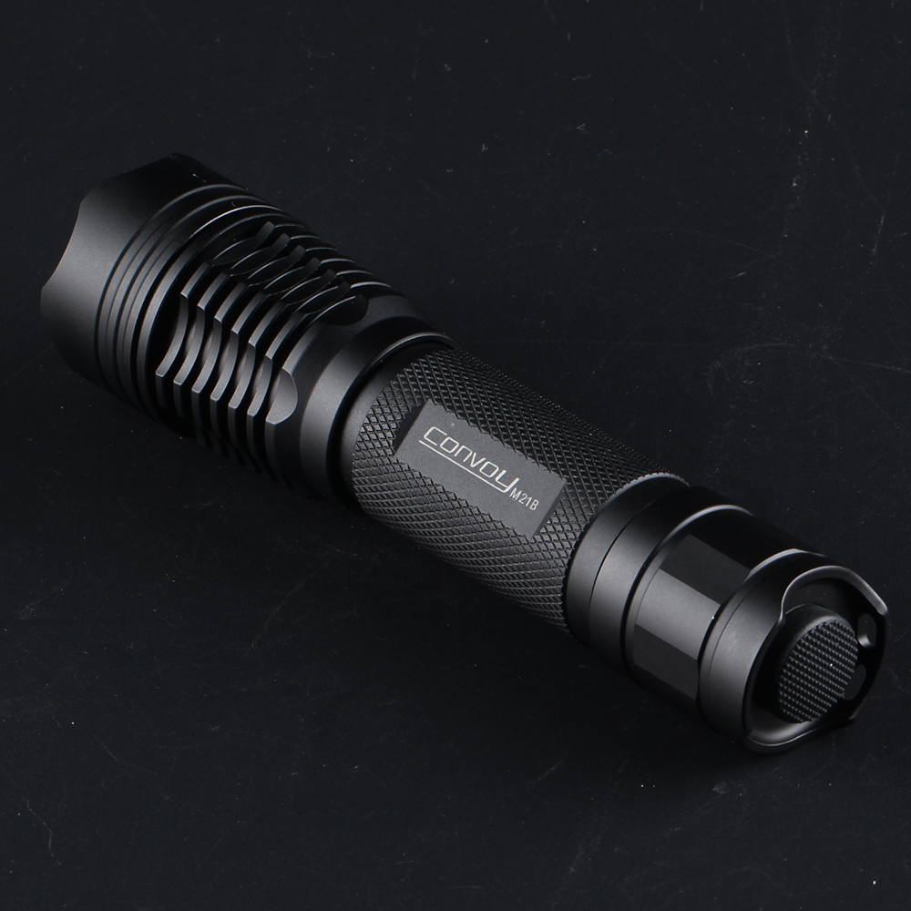 コンボイ M21B XHP70.3 Hi 12 グループ 2 - Outdoor Lighting Not Working のレビューと価格